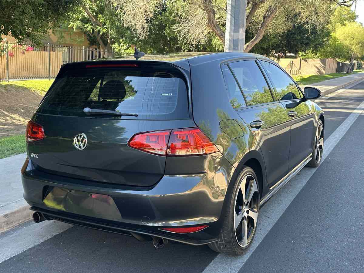 Used 2015 Volkswagen GTI SE FWD image 8