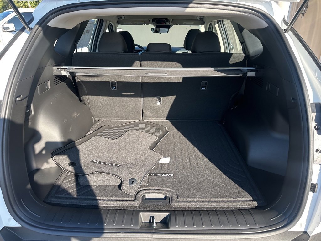 New 2026 Hyundai Tucson SE image 14