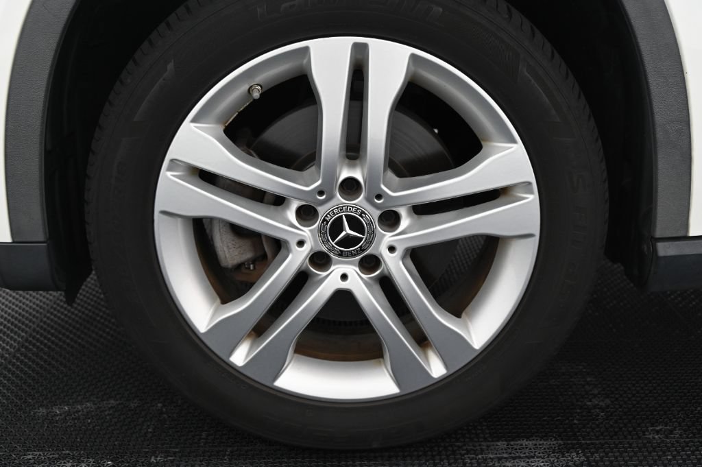 Used 2019 Mercedes-Benz GLA 250 4MATIC image 44