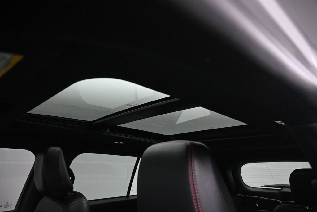 Certified 2024 Ford Explorer ST-Line w/ Class IV Trailer Tow Package RWD image 21