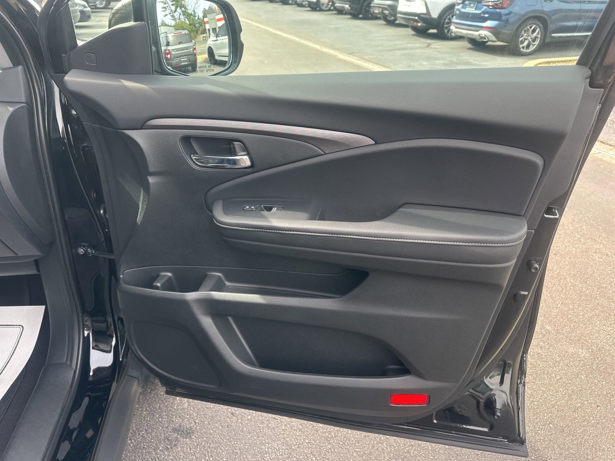 Used 2025 Honda Ridgeline RTL image 10