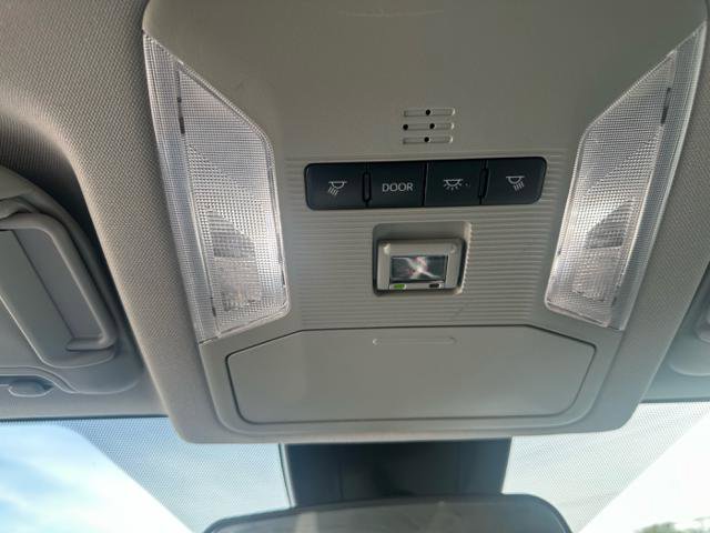 Used 2022 Toyota RAV4 XLE image 1