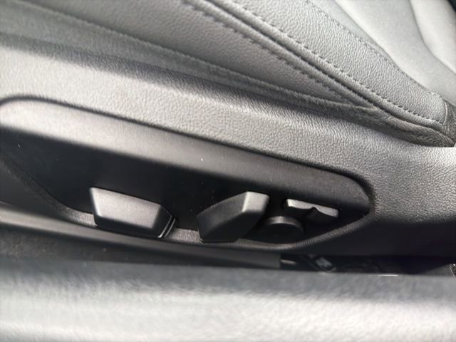 Used 2022 BMW Z4 M40i w/ Premium Package image 22