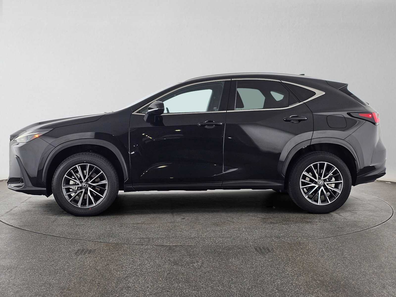 Certified 2024 Lexus NX 350h AWD image 6
