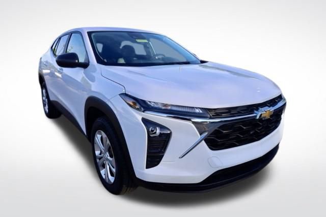 Used 2024 Chevrolet Trax LS FWD video 2