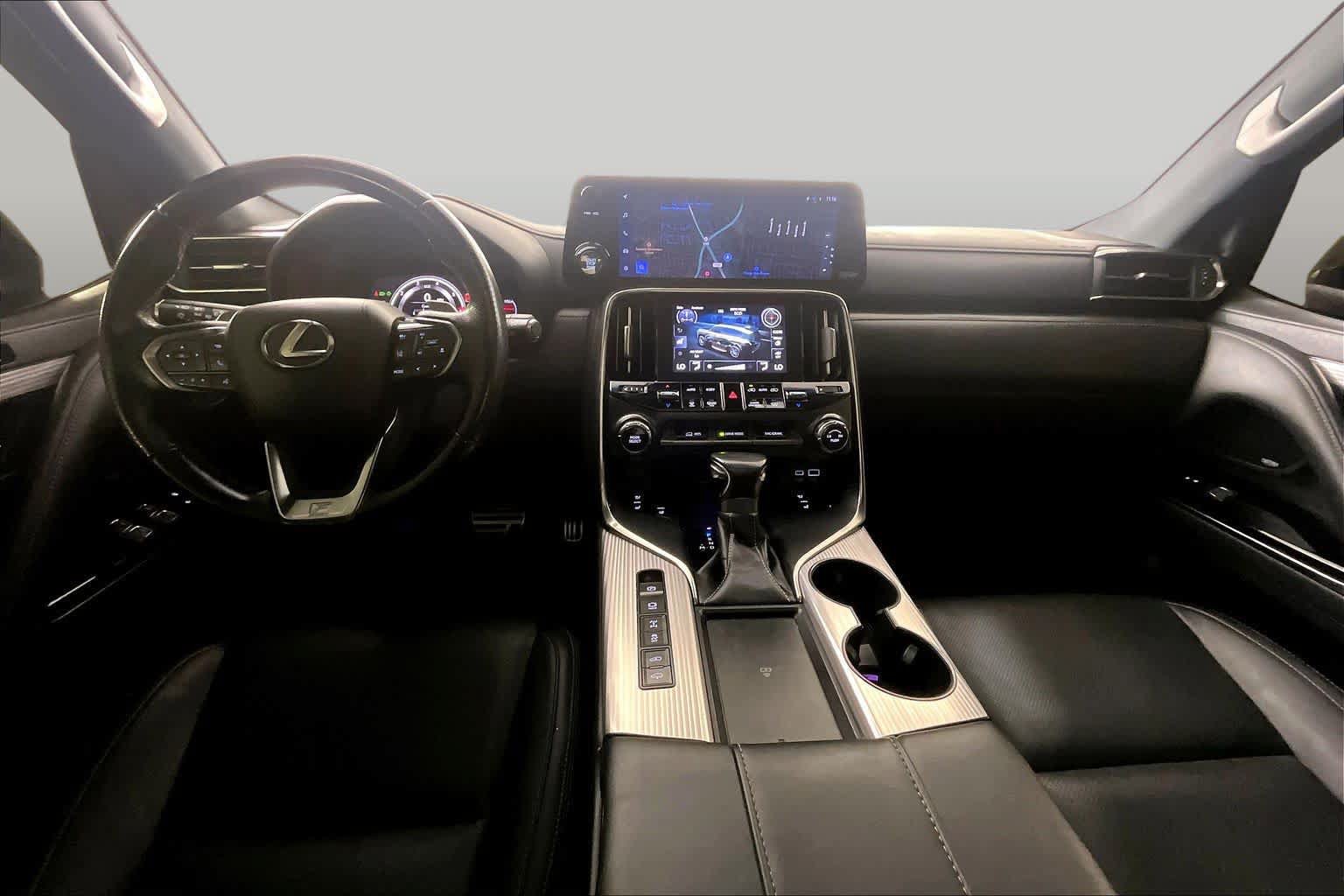 Used 2023 Lexus LX 600 F Sport w/ Accessory Package (Z1) AWD/4WD image 14