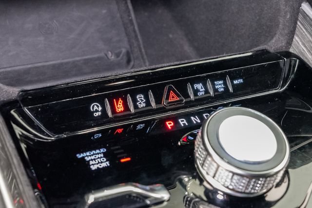 Certified 2022 Jeep Wagoneer Series II AWD/4WD image 23