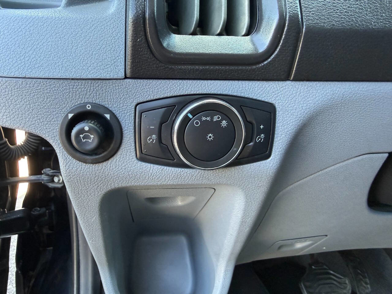Used 2019 Ford Transit 350 XLT RWD image 29