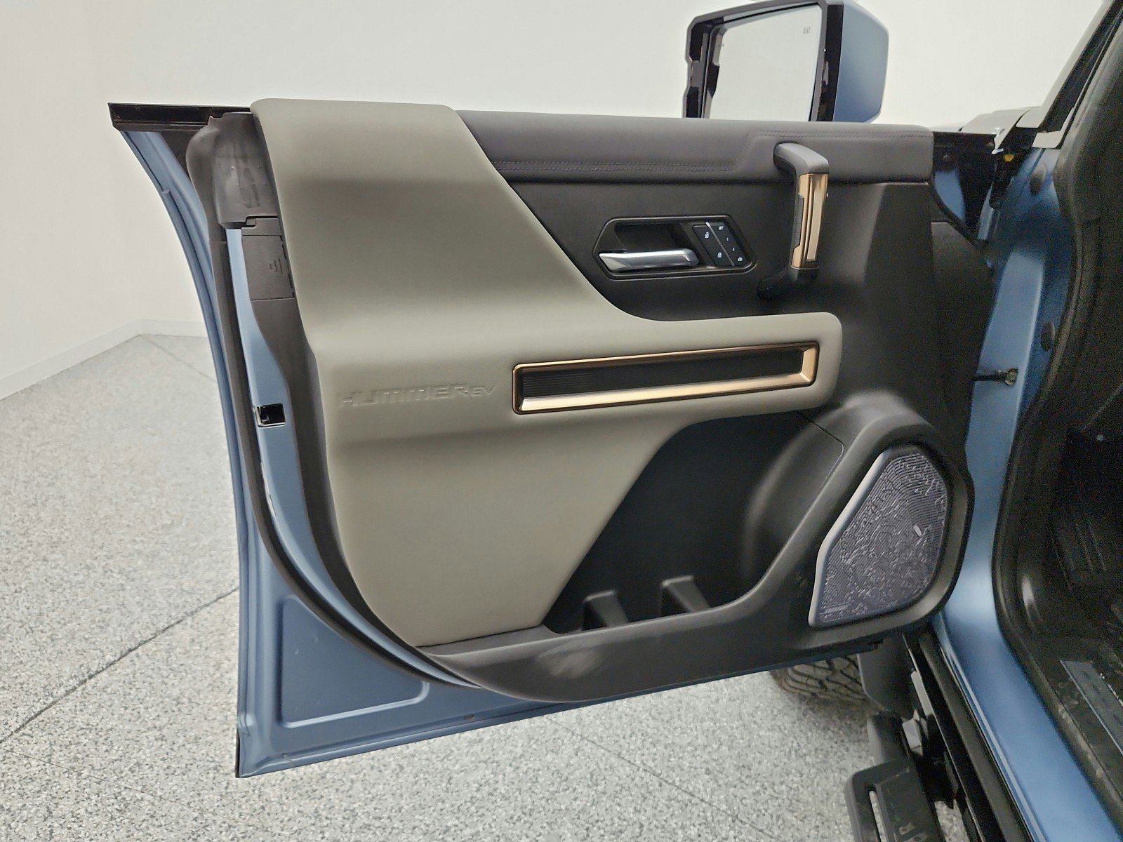 Used 2024 GMC Hummer EV 3X w/ Omega Edition image 15