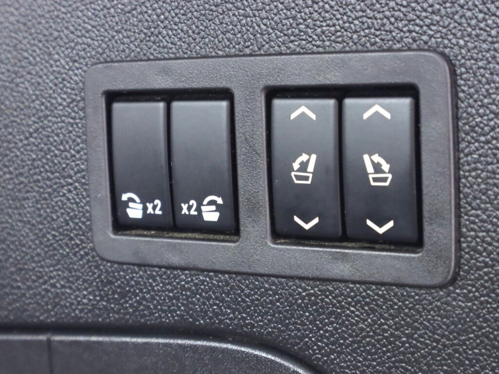 Used 2019 GMC Yukon Denali w/ Denali Ultimate Package image 44