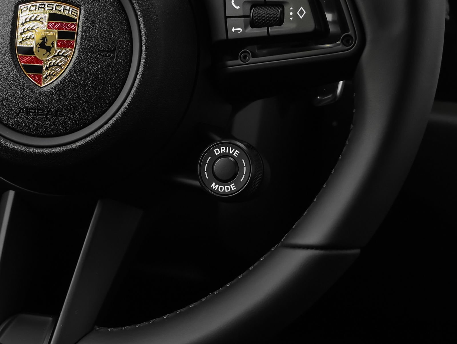 New 2026 Porsche Macan Turbo AWD/4WD image 37