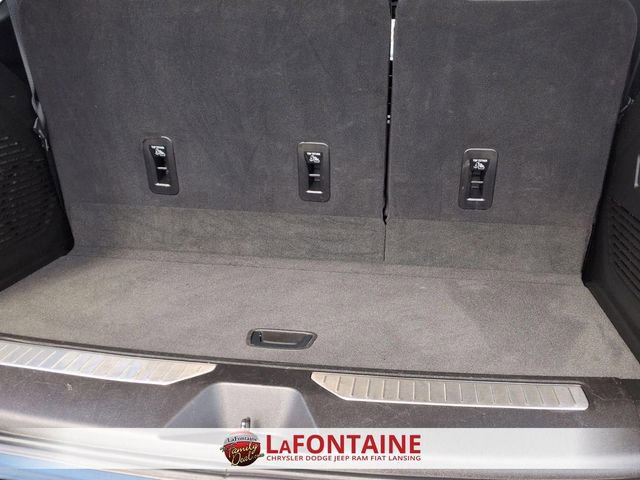 Used 2025 GMC Yukon Denali AWD/4WD image 27