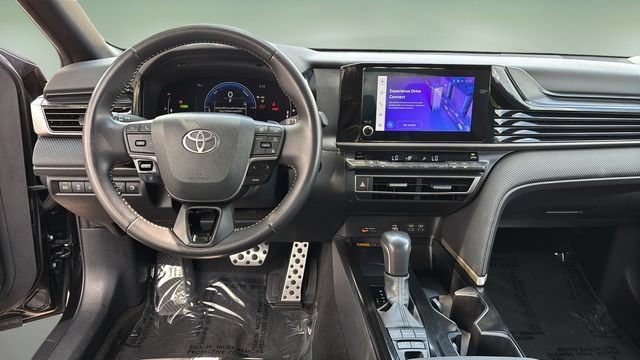 Used 2025 Toyota Camry SE FWD image 10