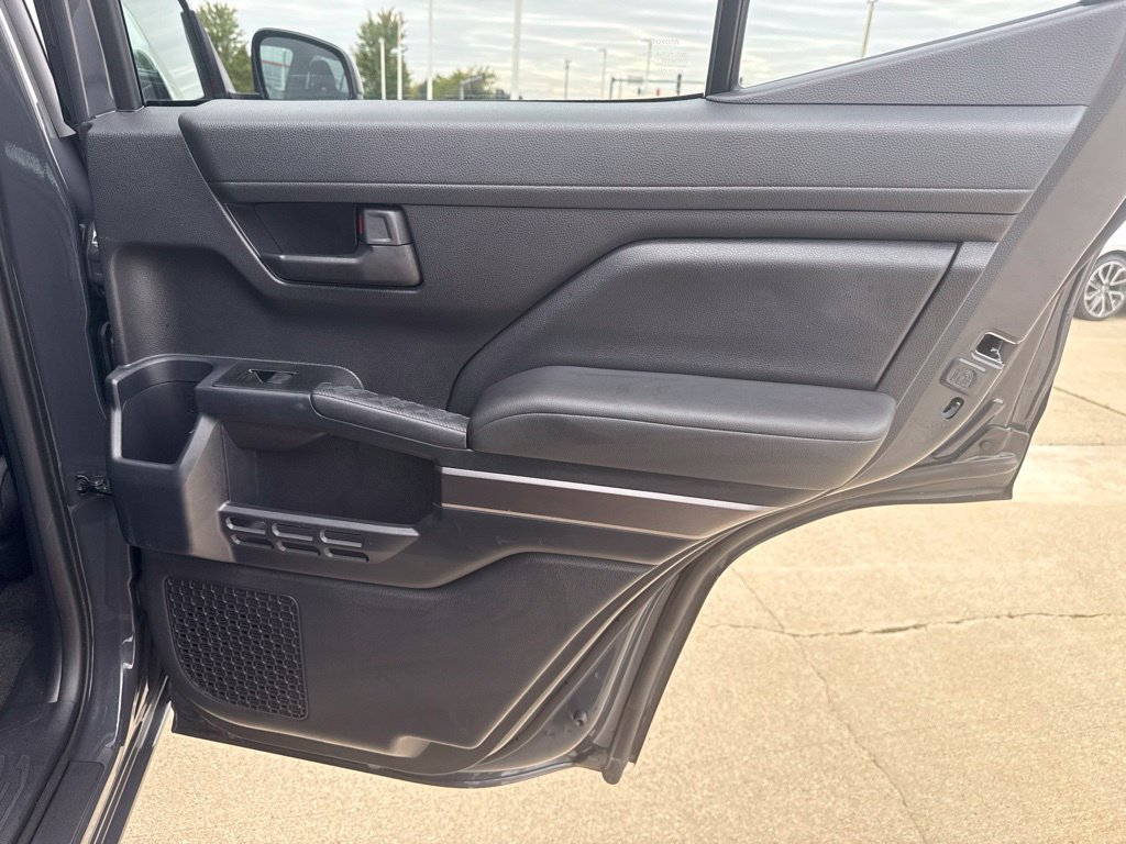 Certified 2026 Toyota 4Runner SR5 AWD/4WD image 21