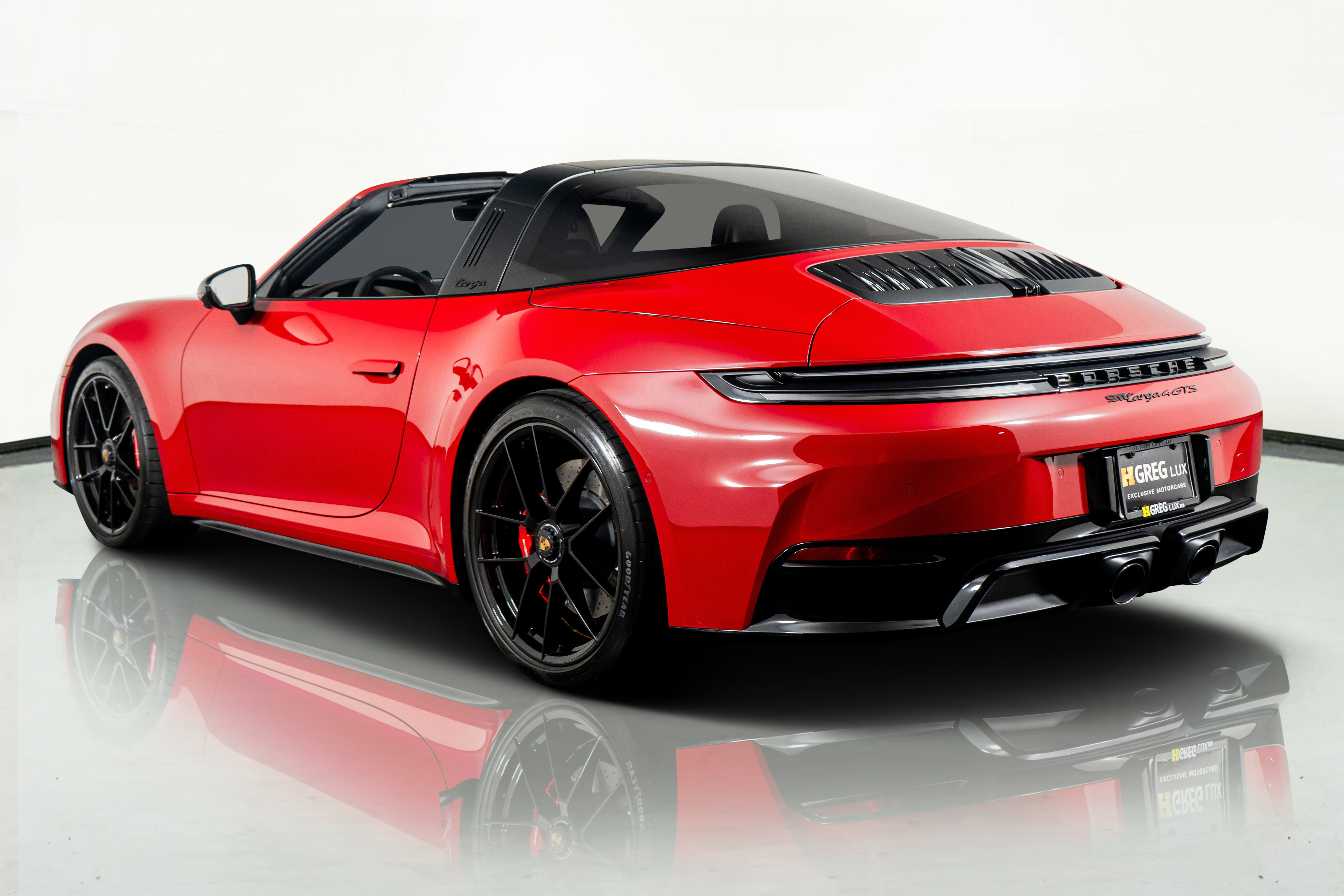 Used 2026 Porsche 911 Targa 4 GTS w/ Premium Package image 15