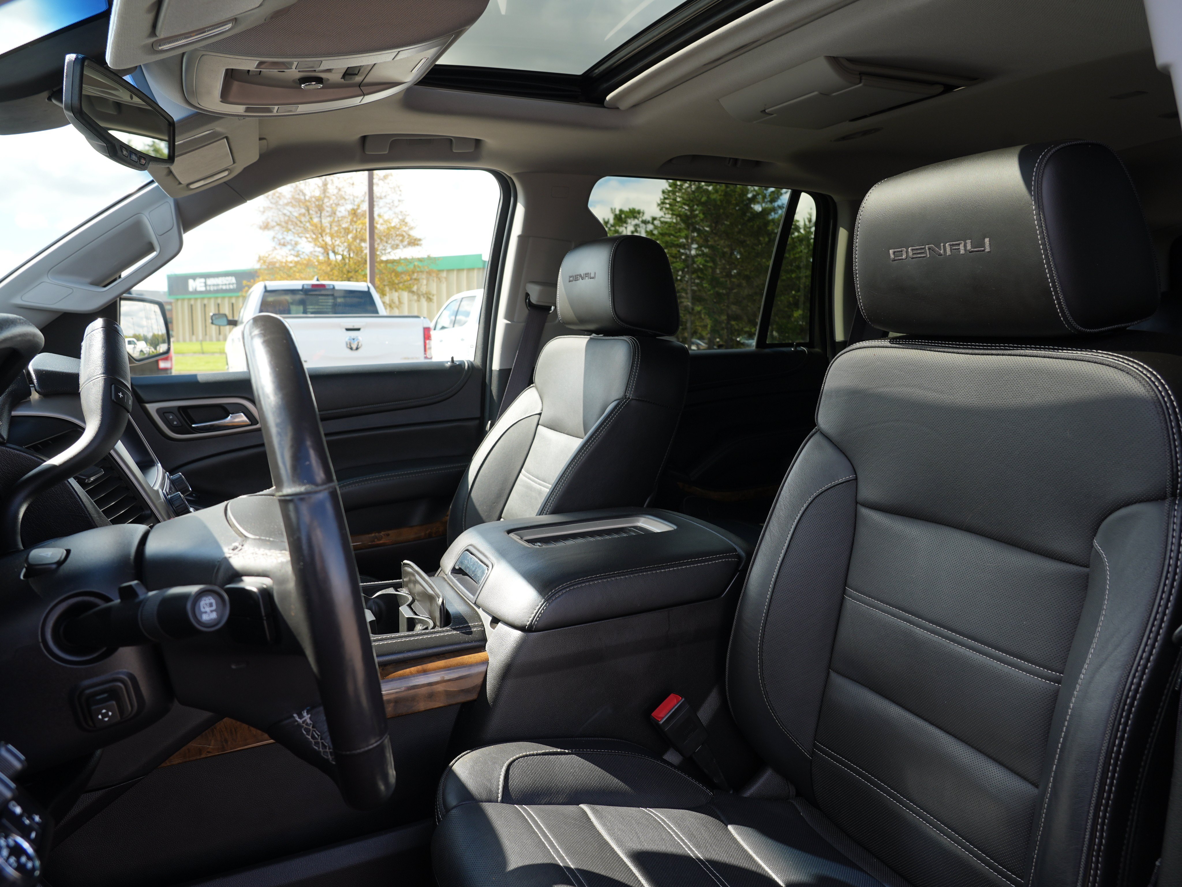 Used 2016 GMC Yukon Denali w/ Open Road Package AWD/4WD image 14