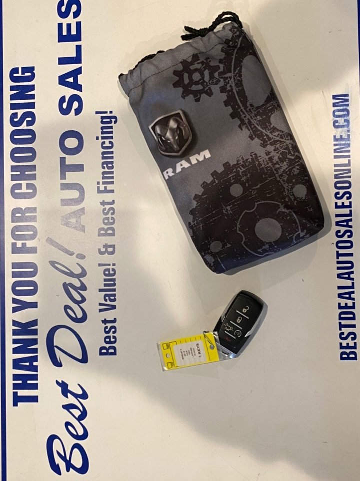 Used 2019 RAM 1500 Laramie image 31