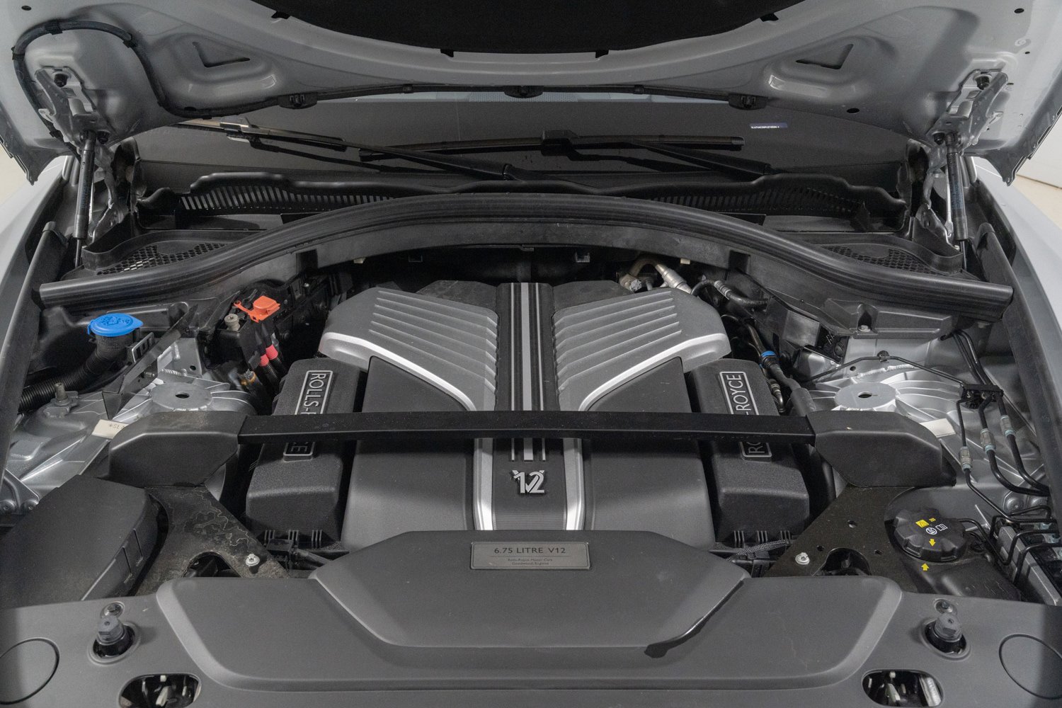Used 2023 Rolls-Royce Cullinan AWD/4WD image 40