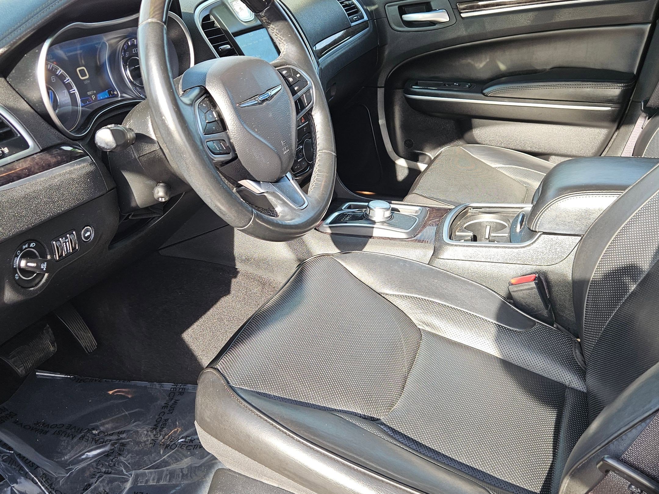 Used 2019 Chrysler 300 Limited image 20