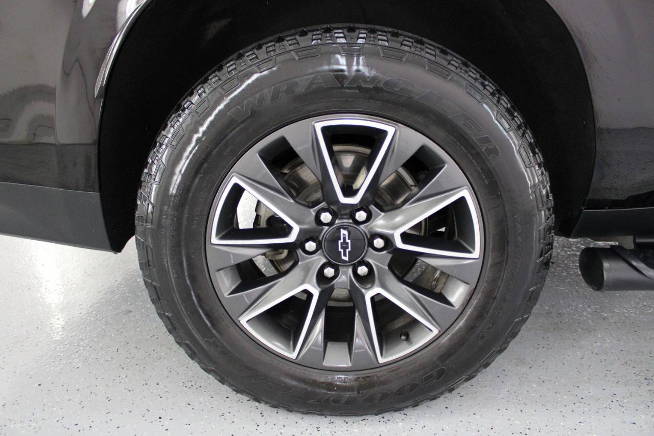 Used 2021 Chevrolet Suburban Z71 w/ Z71 Signature Package AWD/4WD image 85
