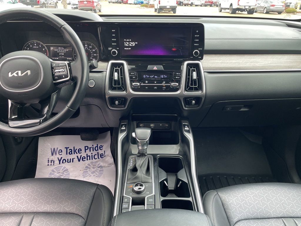 Used 2023 Kia Sorento X-Line EX image 12