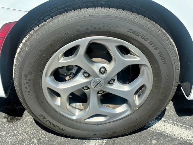 Used 2023 Chrysler Pacifica Limited FWD image 30