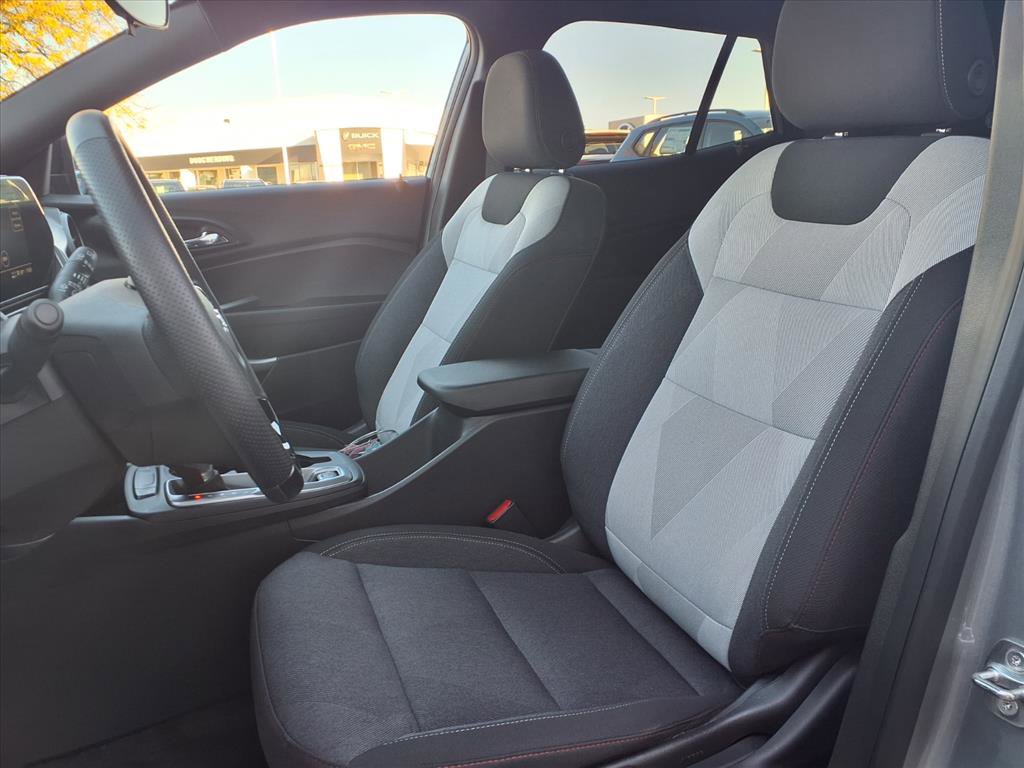 Used 2024 Chevrolet Trax RS w/ Driver Confidence Package image 11