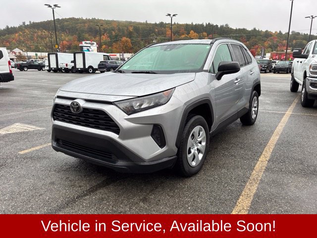 Used 2021 Toyota RAV4 LE AWD/4WD image 3