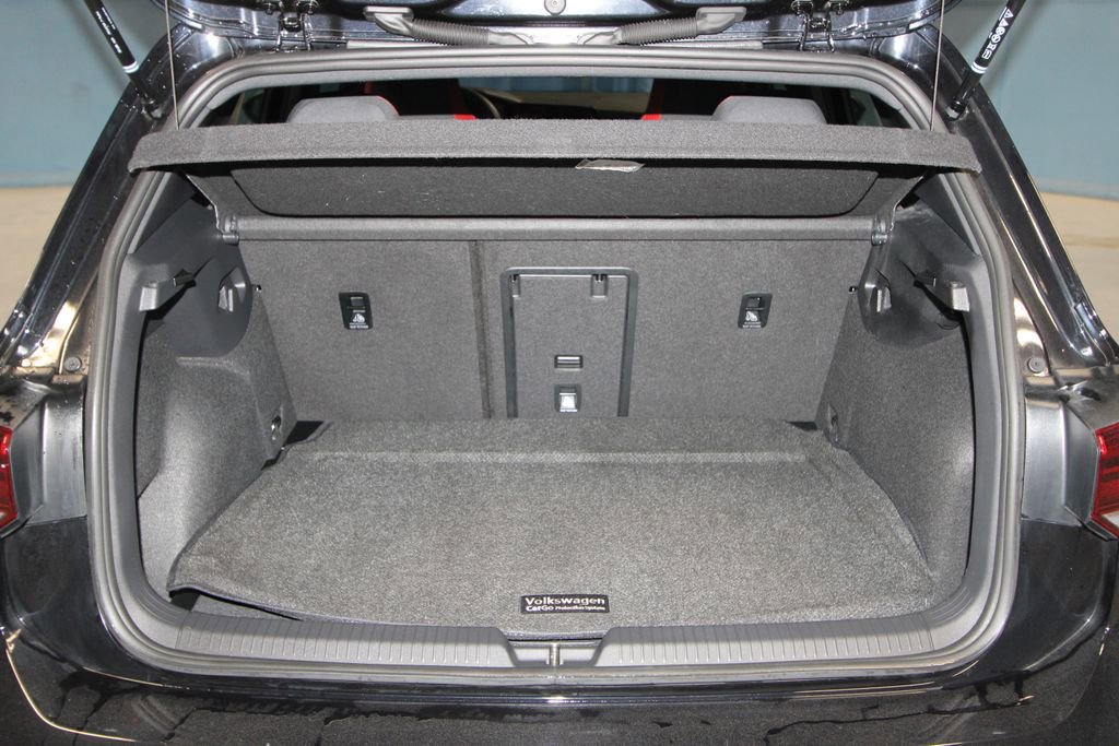 Used 2024 Volkswagen GTI SE image 34