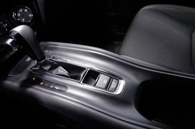 Certified 2022 Honda HR-V Sport image 28