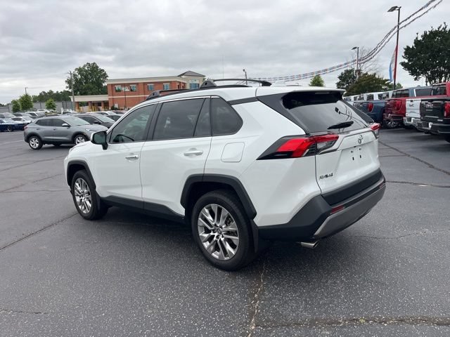 Used 2025 Toyota RAV4 Limited FWD image 39