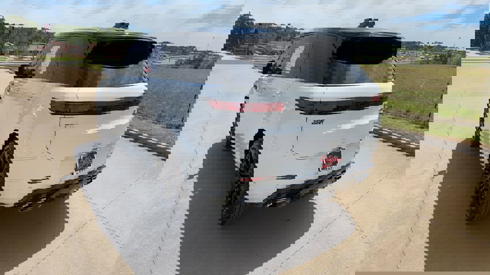 Used 2023 Land Rover Range Rover Sport SE Dynamic image 7