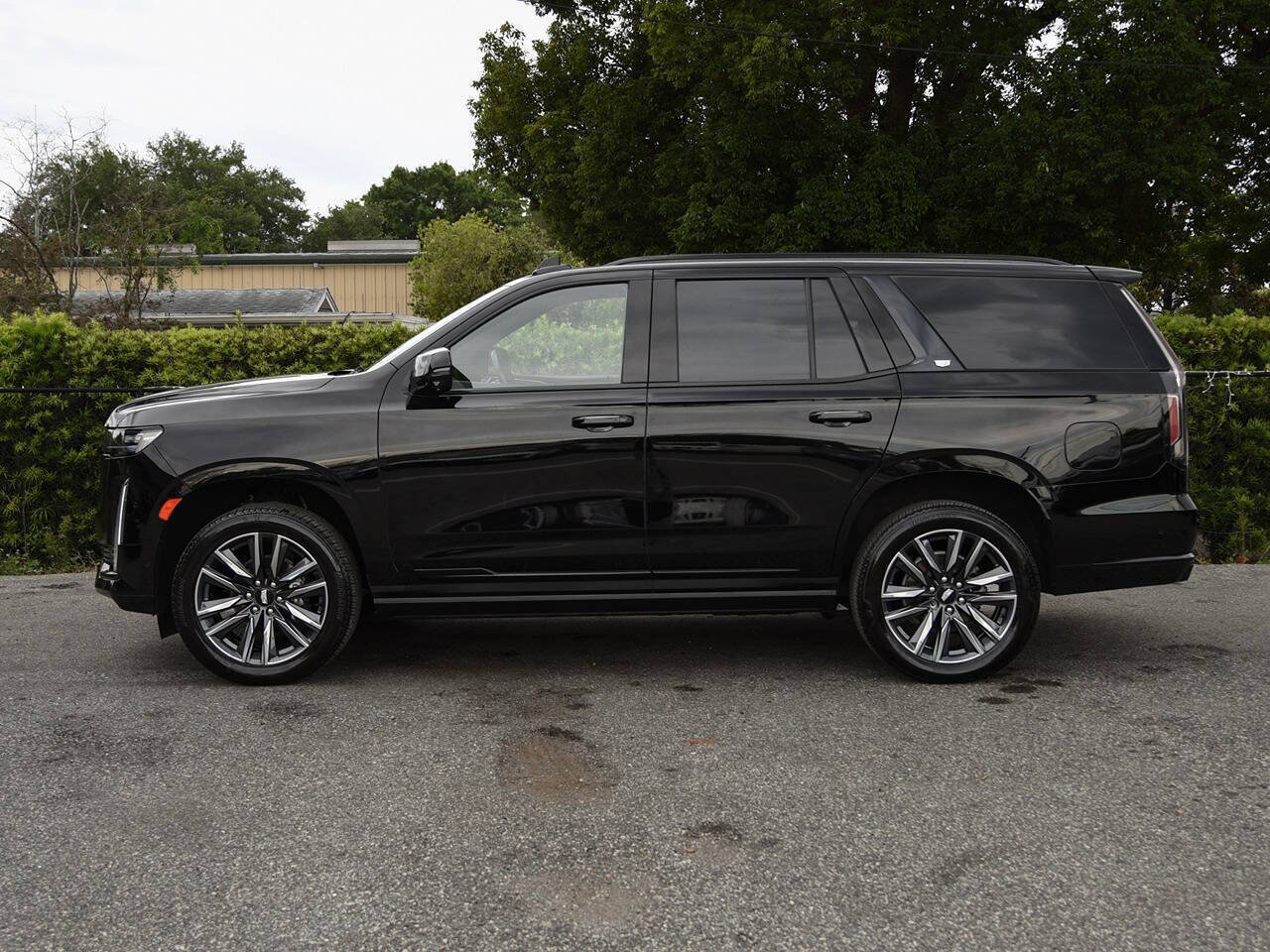 Used 2023 Cadillac Escalade Sport w/ Touring Package RWD image 9