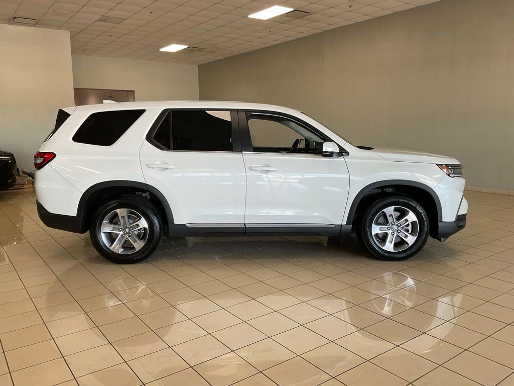 Used 2025 Honda Pilot EX-L image 7