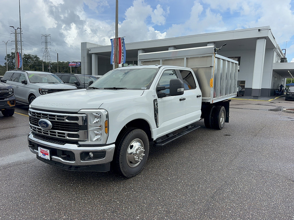 New 2026 Ford F350 XL w/ XL Chrome Package RWD image 2