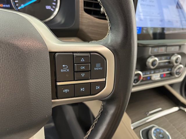 Used 2023 Ford Expedition Limited image 21