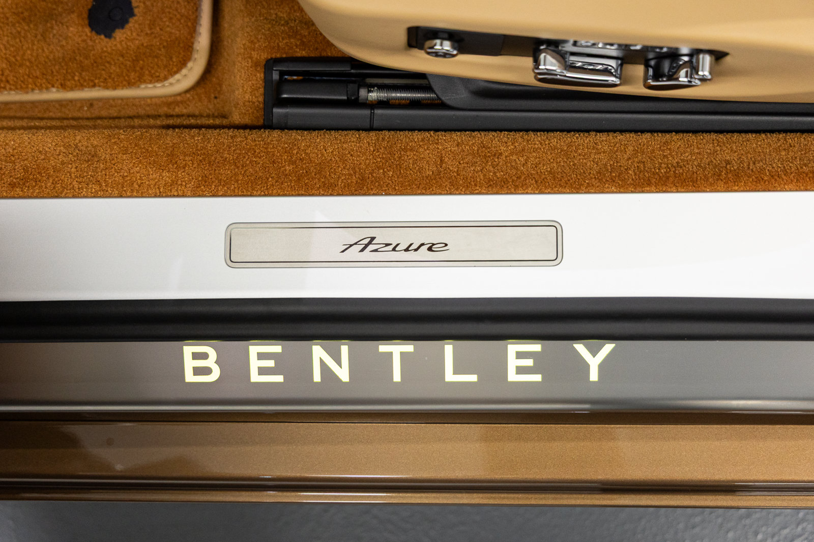Used 2023 Bentley Continental GT Azure AWD/4WD image 57