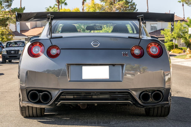 Used 2016 Nissan GT-R Black Edition AWD/4WD image 7