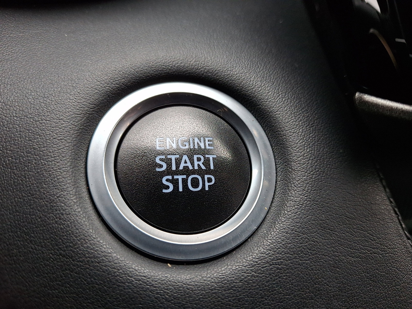 Used 2020 Toyota Highlander Limited image 25