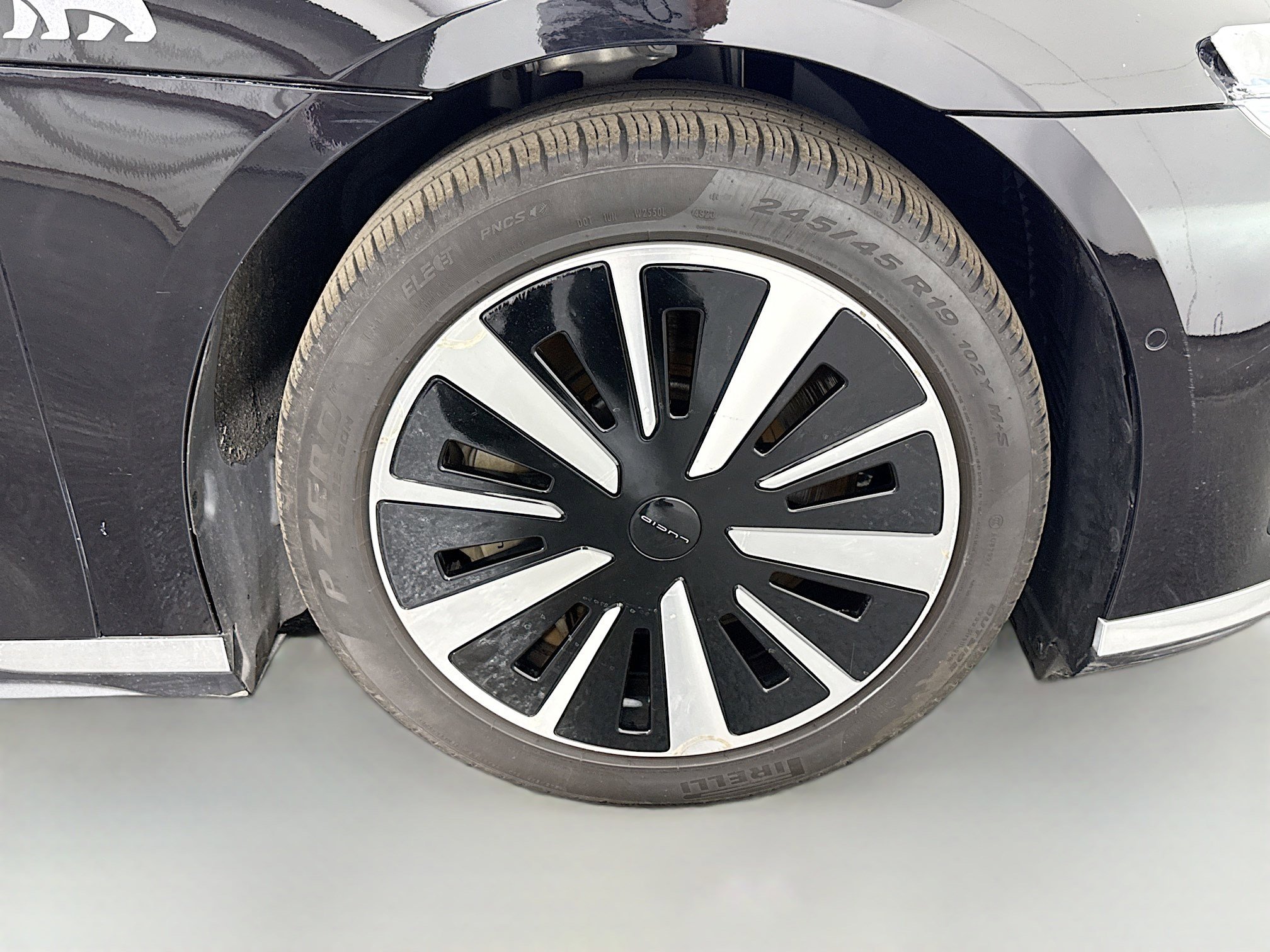 Used 2023 Lucid Air Touring image 32