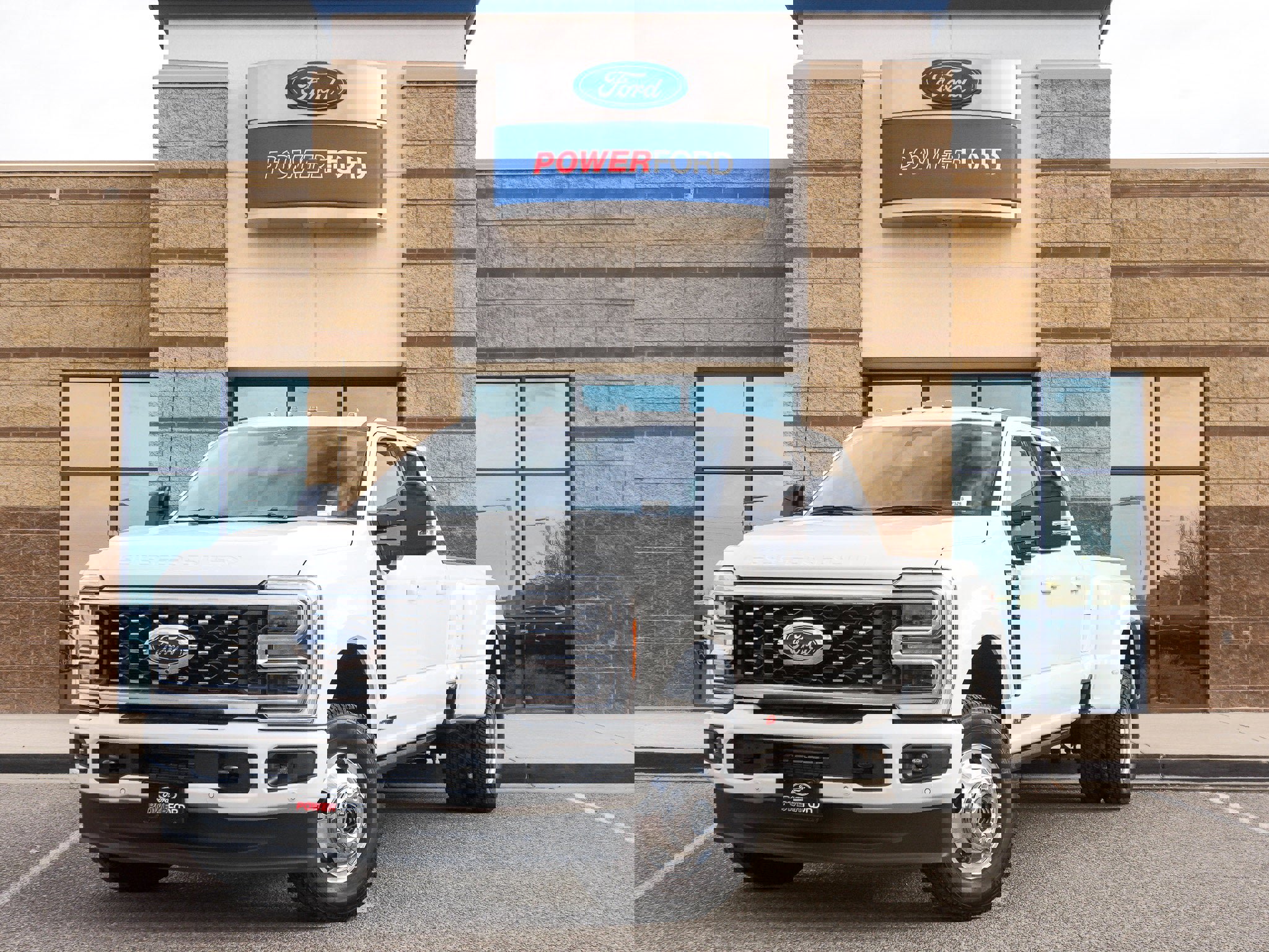 Used 2026 Ford F350 Platinum image 2