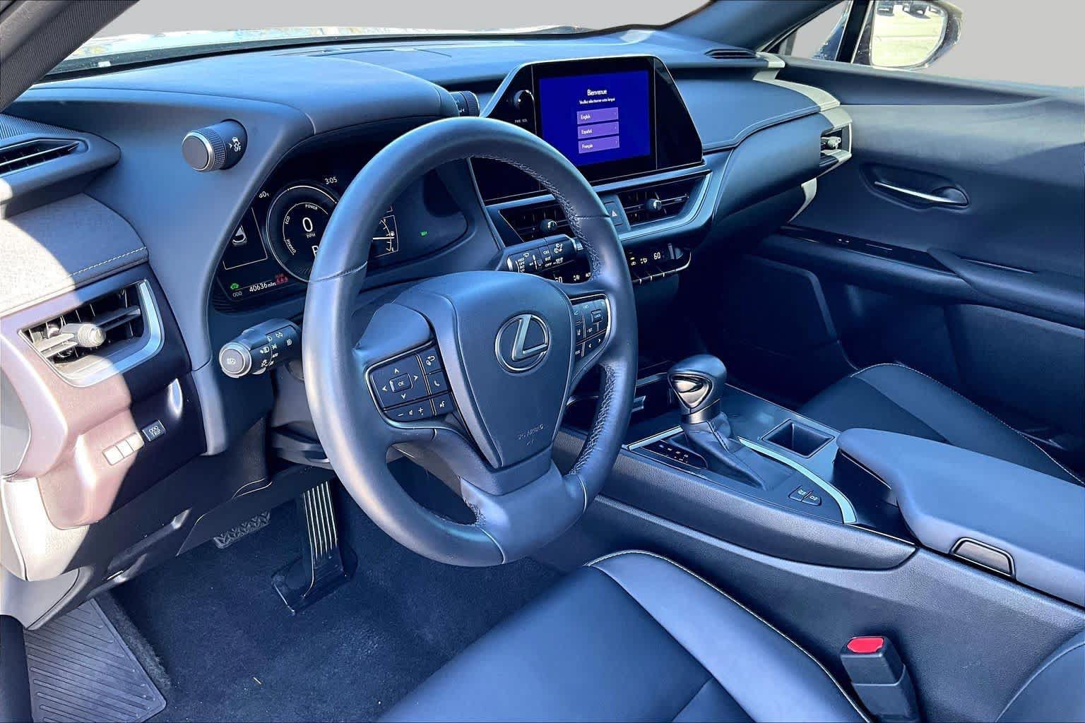 Certified 2024 Lexus UX 250h FWD image 16