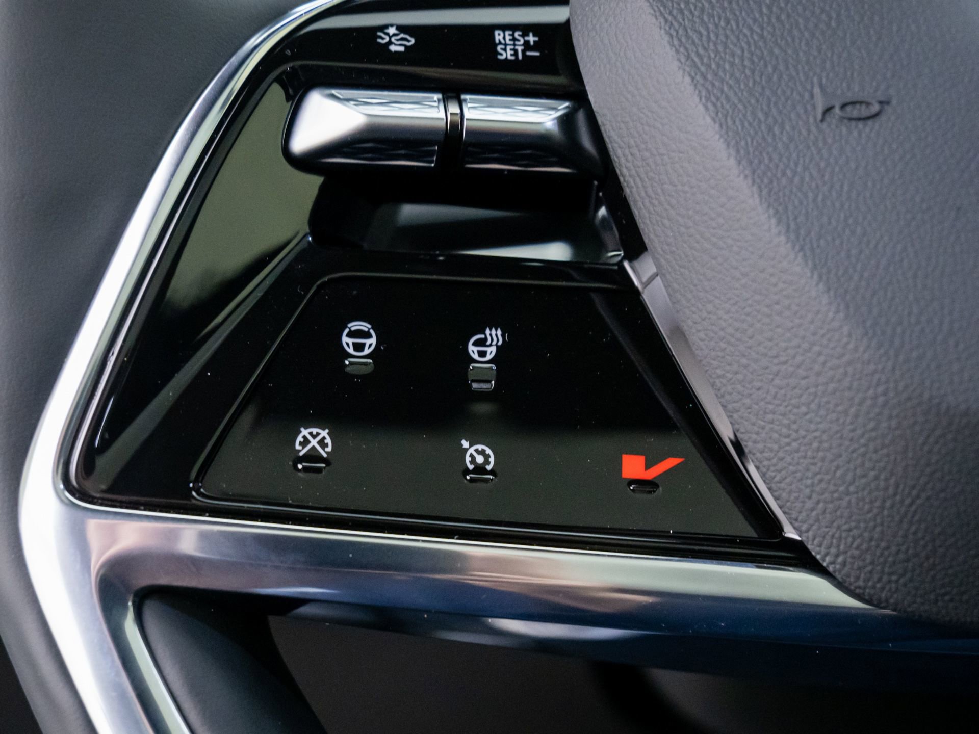 New 2025 Cadillac Escalade IQ Luxury 1 image 28