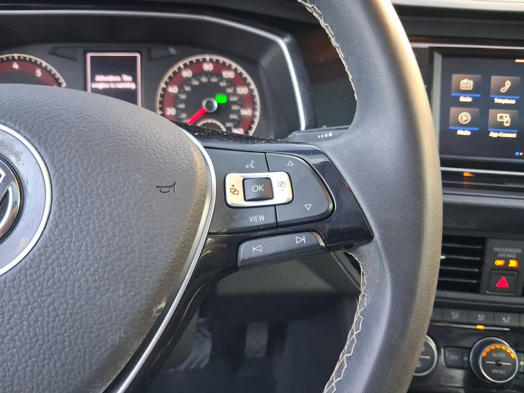 Certified 2021 Volkswagen Jetta SE FWD image 21