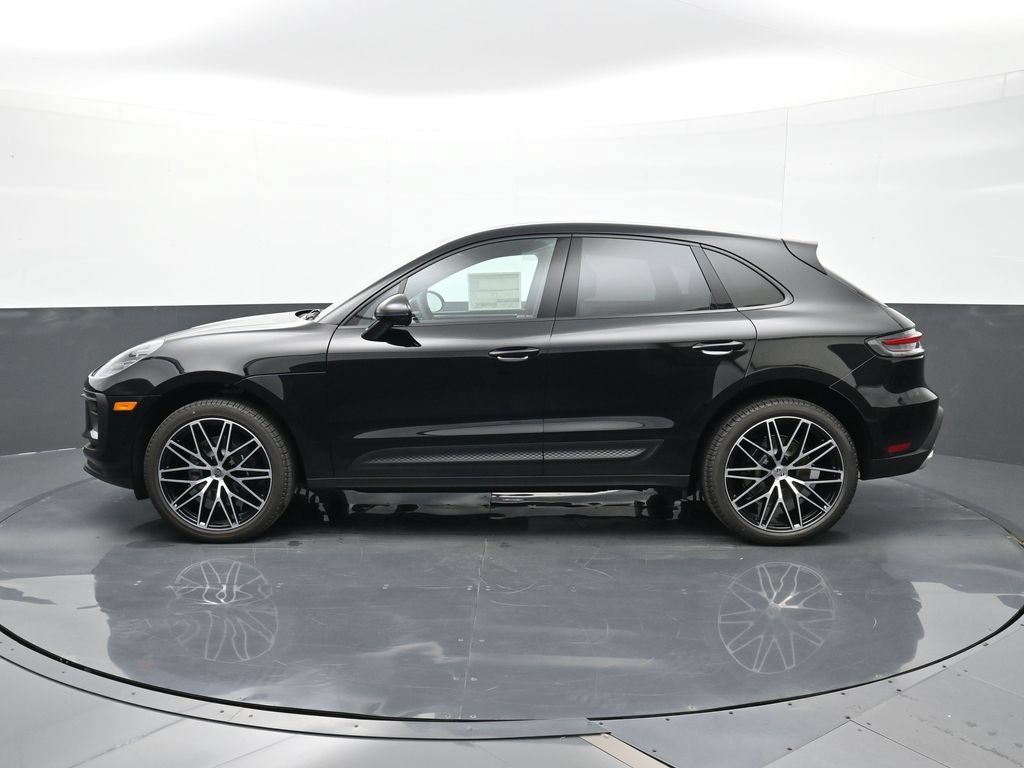 Certified 2026 Porsche Macan AWD/4WD image 2