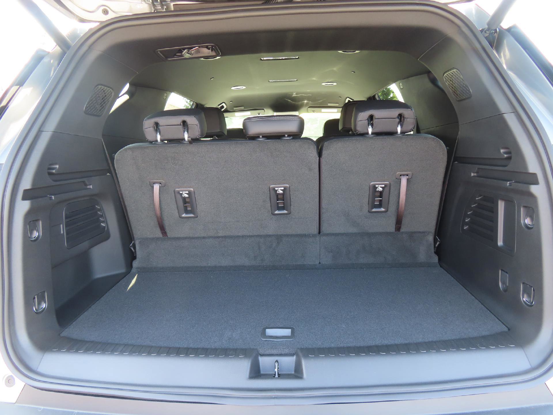 New 2025 Chevrolet Traverse LT w/ LPO, Illumination Package image 39