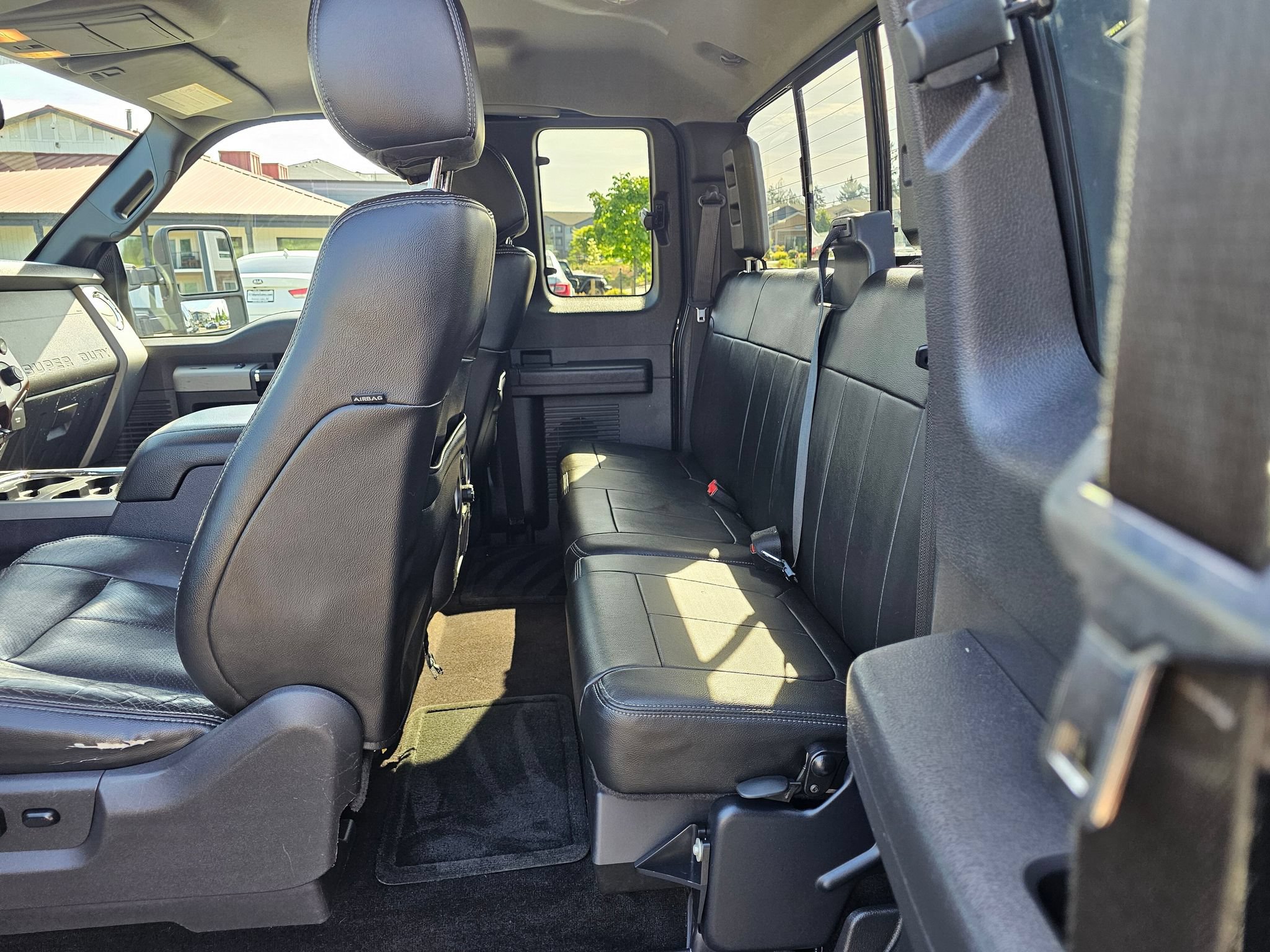 Used 2015 Ford F250 Lariat w/ Lariat Interior Package AWD/4WD image 31