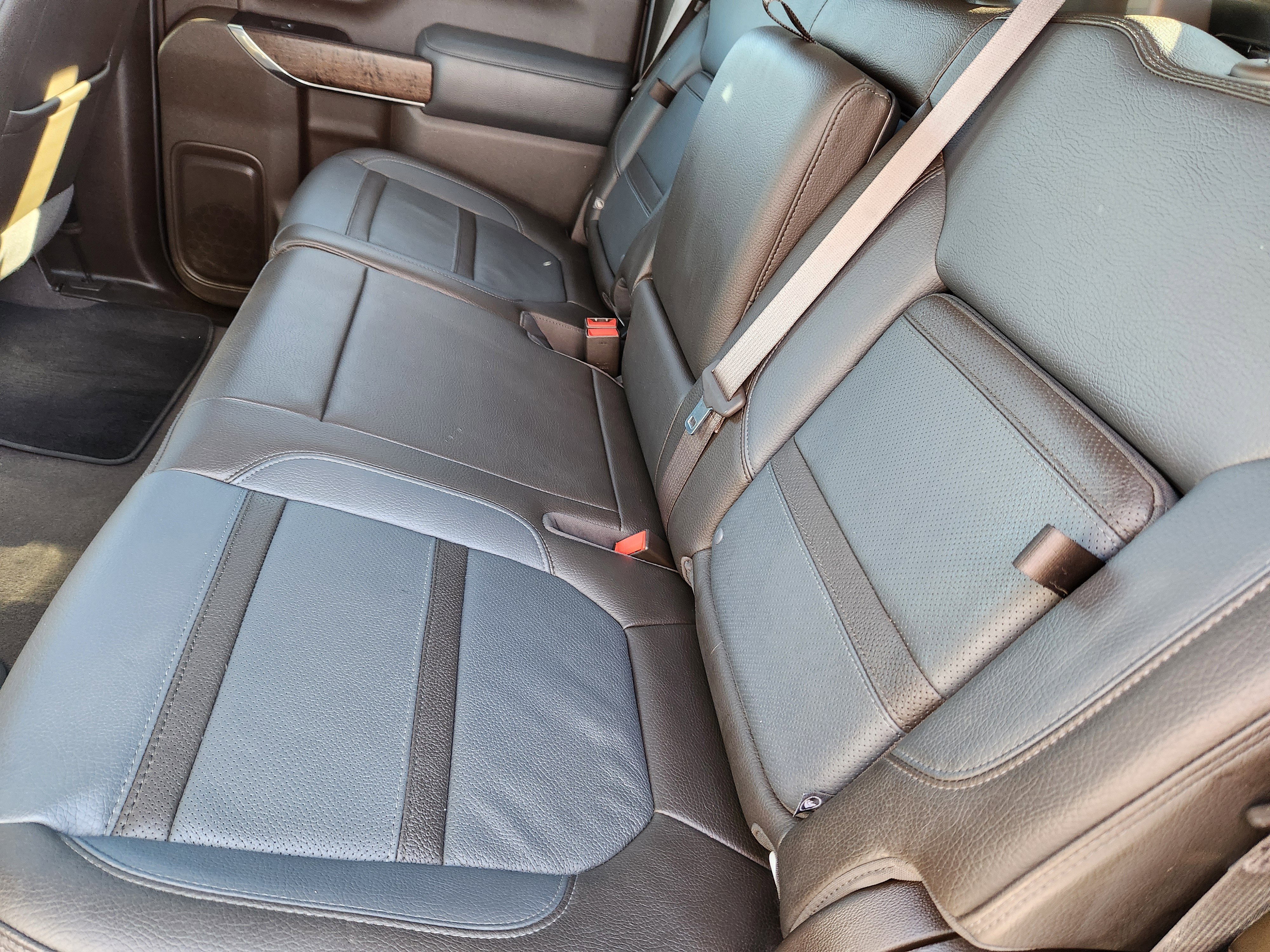 Certified 2022 GMC Sierra 3500 Denali image 17