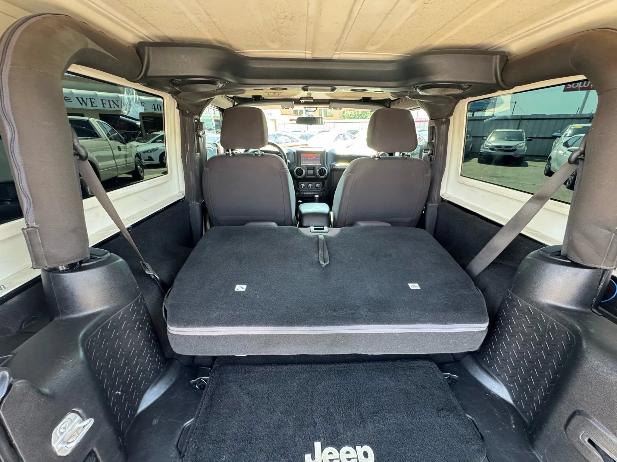 Used 2014 Jeep Wrangler Sport w/ Connectivity Group AWD/4WD image 21