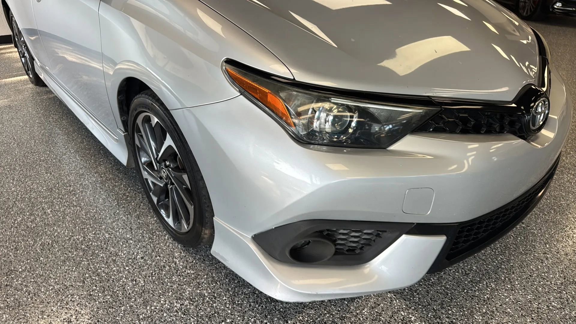 Used 2018 Toyota Corolla iM FWD image 27